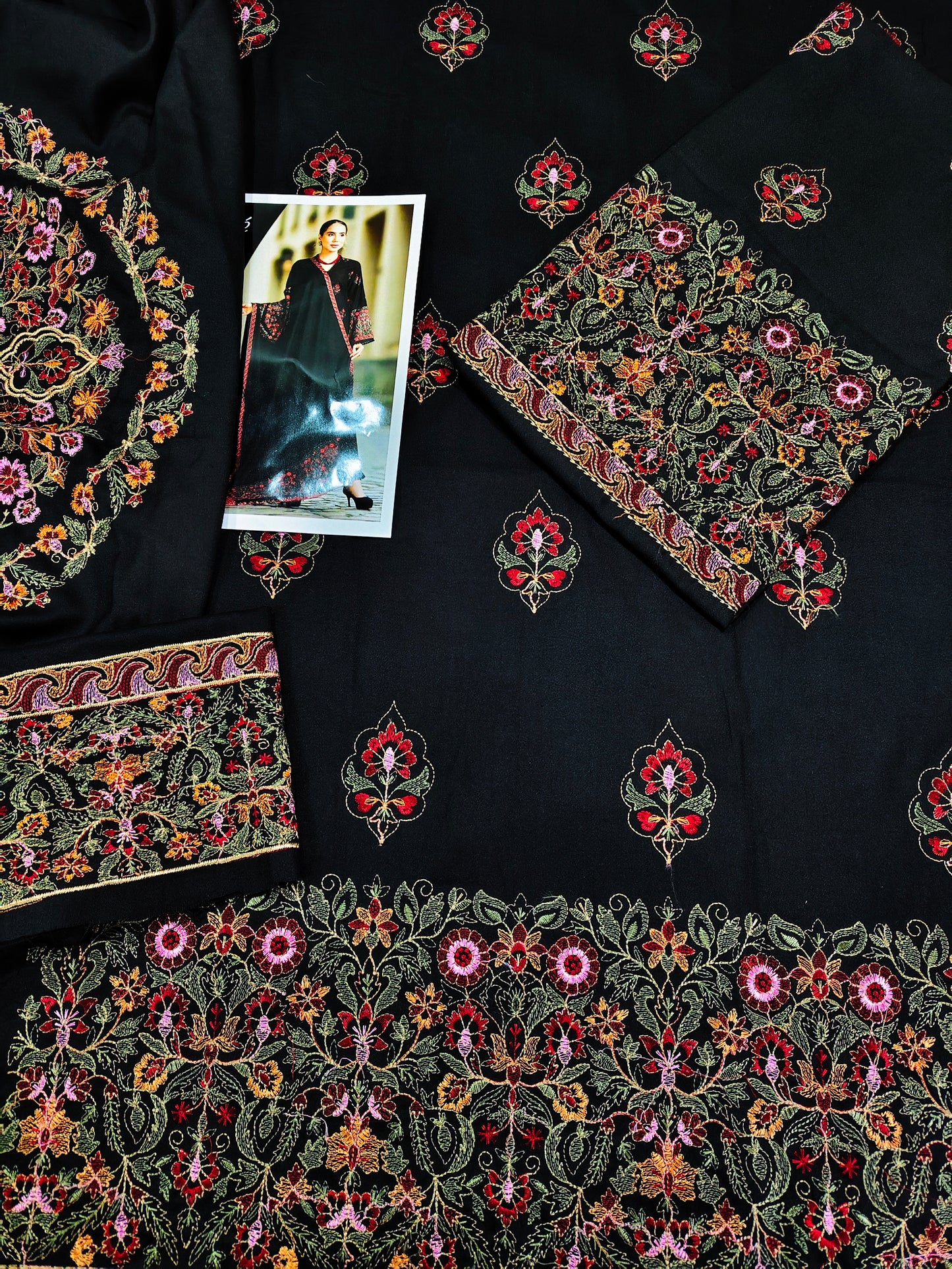 Bareeze Dhanak Black