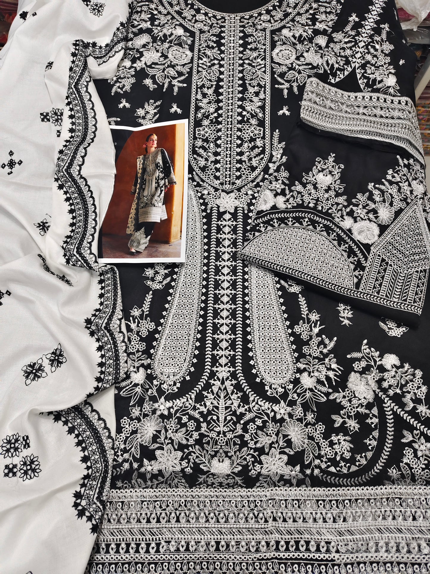 Hussein Rehar heavy Black