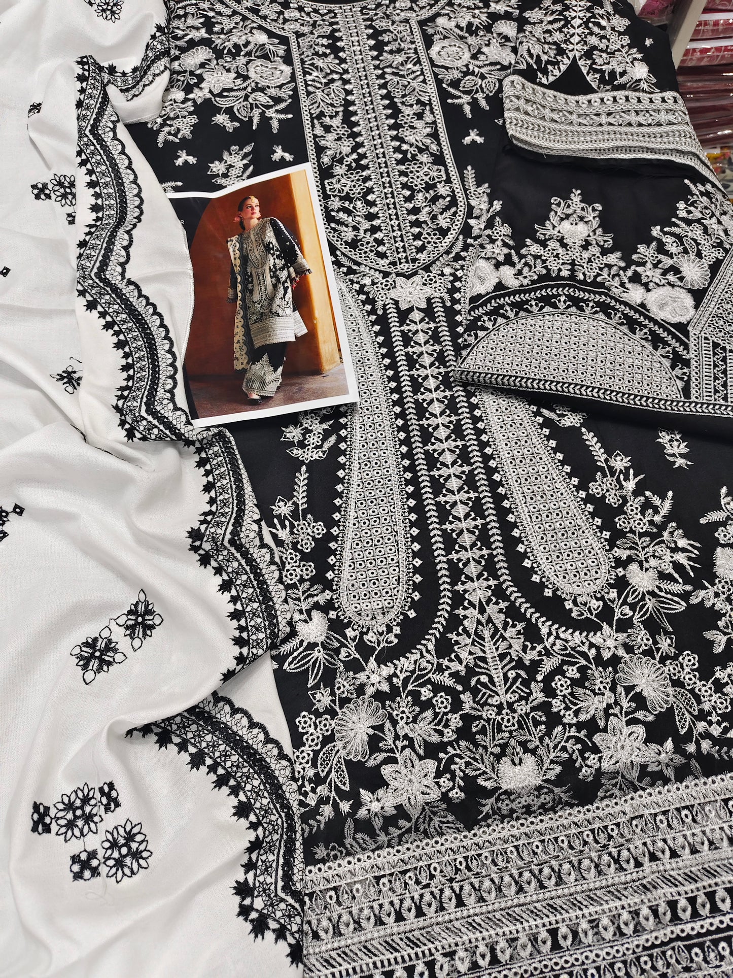 Hussein Rehar heavy Black