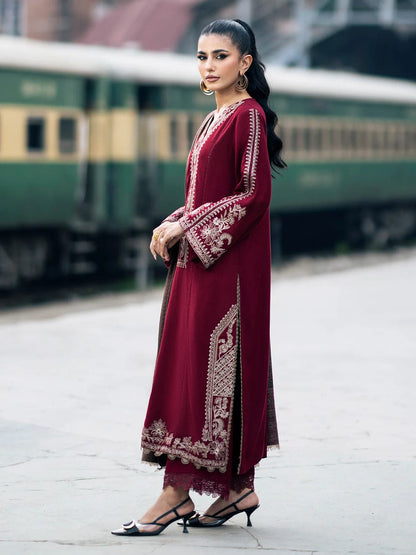 Izel embroidered Dhanak